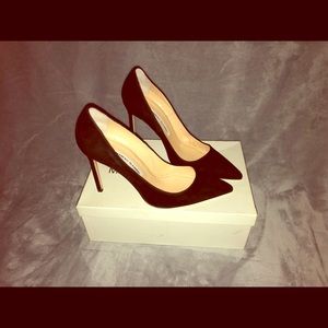 Manolo Blahnik Black Suede Pointy Toe Pumps